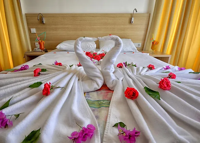 מלון City Hotel Marmaris 3*